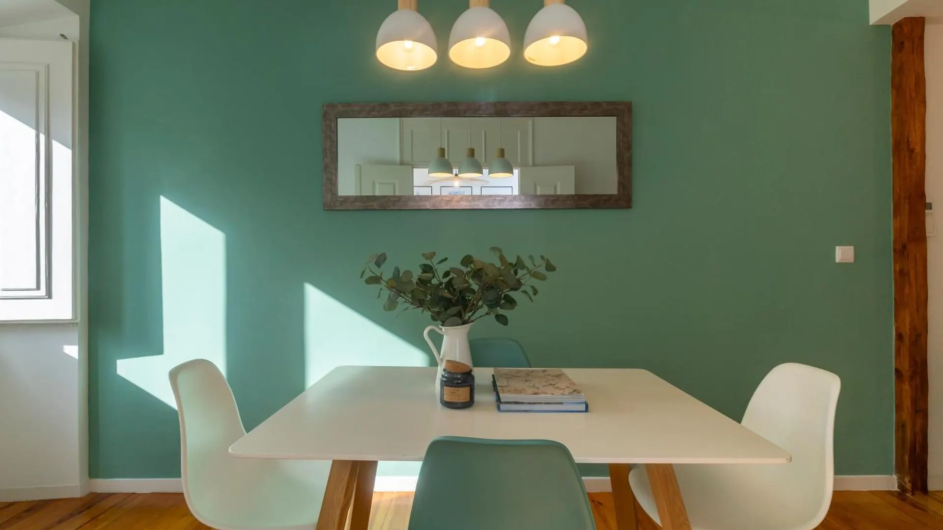 Superb Apartments Overlooking Graça in Lisboa Portugal