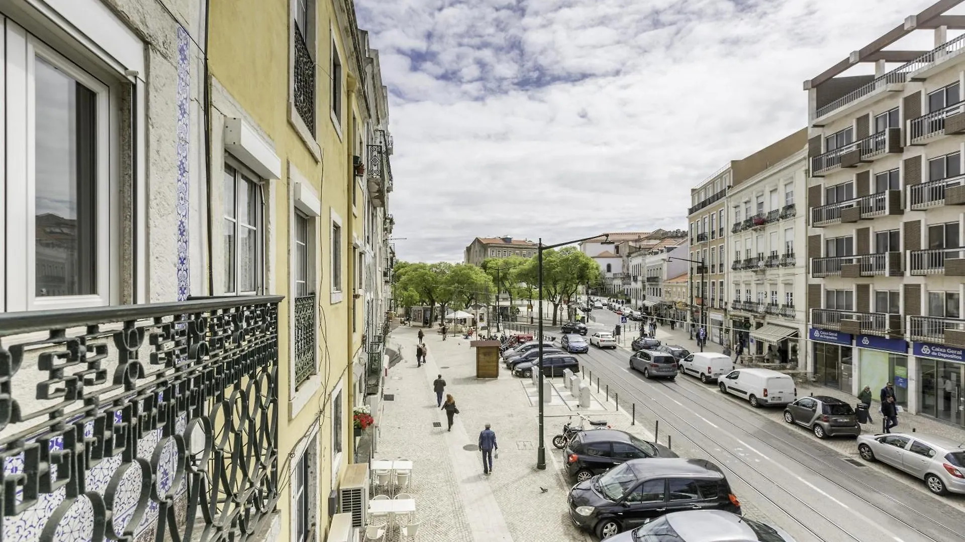 Superb Apartments Overlooking Graça in Lisboa