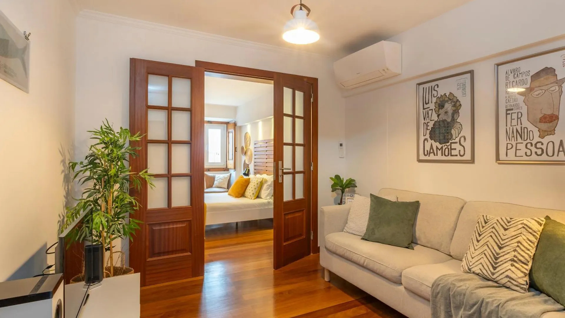 Superb Apartments Overlooking Graça in Lisboa Portugal