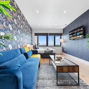 Modern One Bedroom Flat - Sleeps 5 -near Heathrow - Ub3 Apartment London