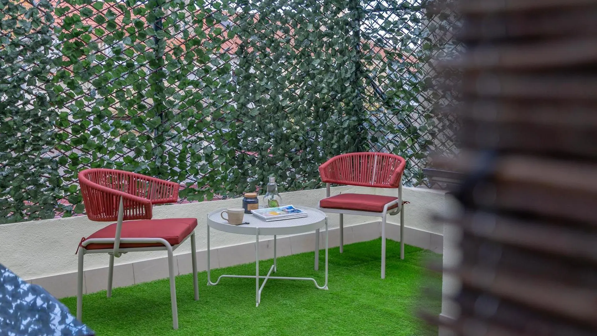 Superb Apartments Overlooking Graca In Lisbon