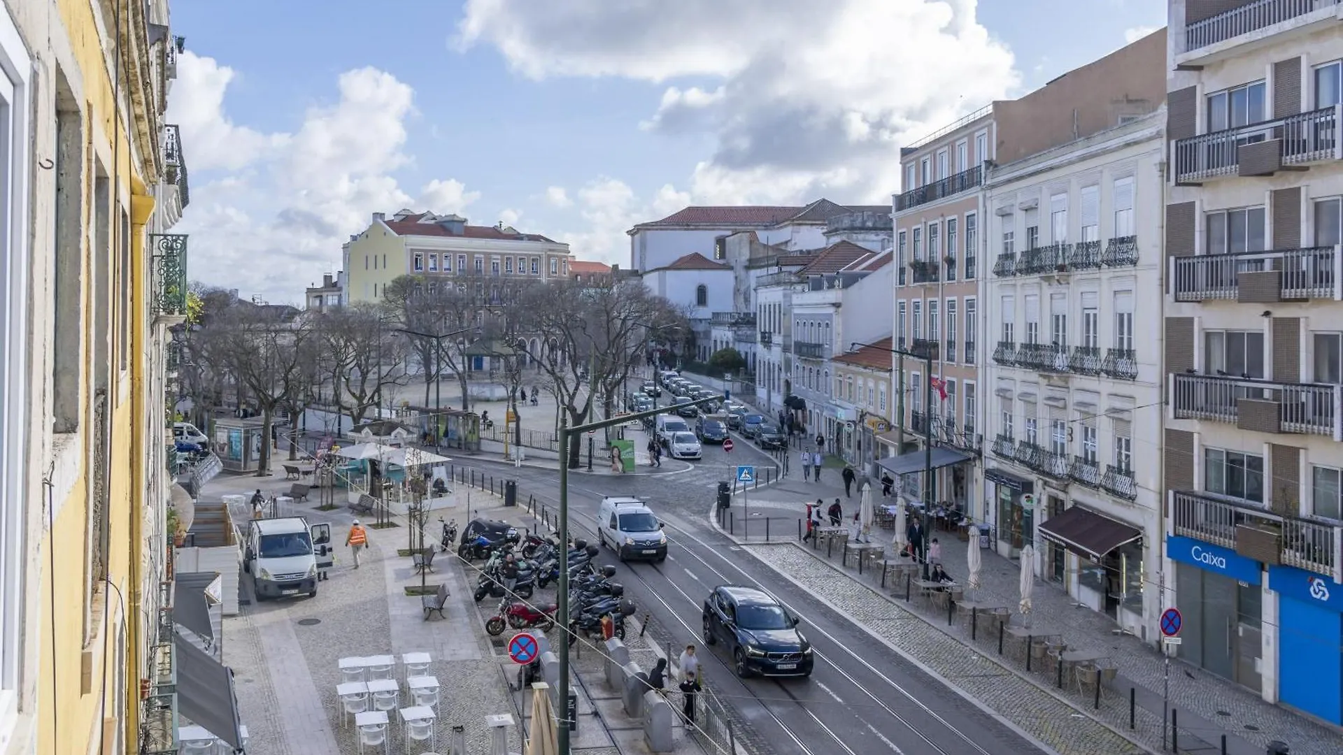 Superb Apartments Overlooking Graca In Lisbon